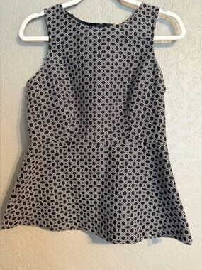 Banana Republic Black and White Patterned Blouse Size 4